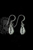 JEWELRY - EARRINGS - SMALL COWRIE SHELL